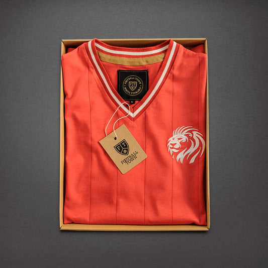 Camiseta El León Rojo FootballTown Color Rojo/Blanco lo