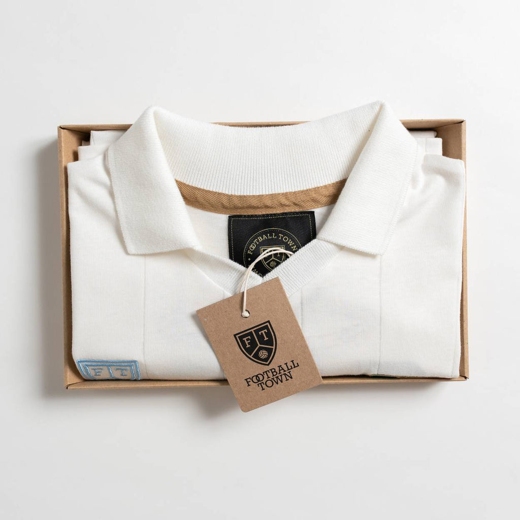 Camiseta Tributo D10S Azzurro Away FootballTown Color Blanco