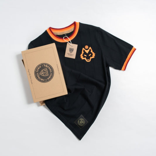 Camiseta La Lupa Black FootballTown Color Negro